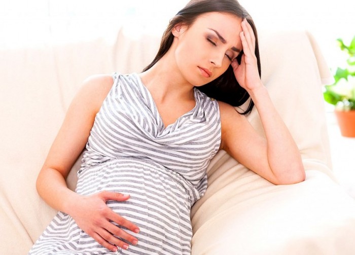 Nguy hiểm đau đầu khi mang thai 3 tháng cuối thai kỳ 1